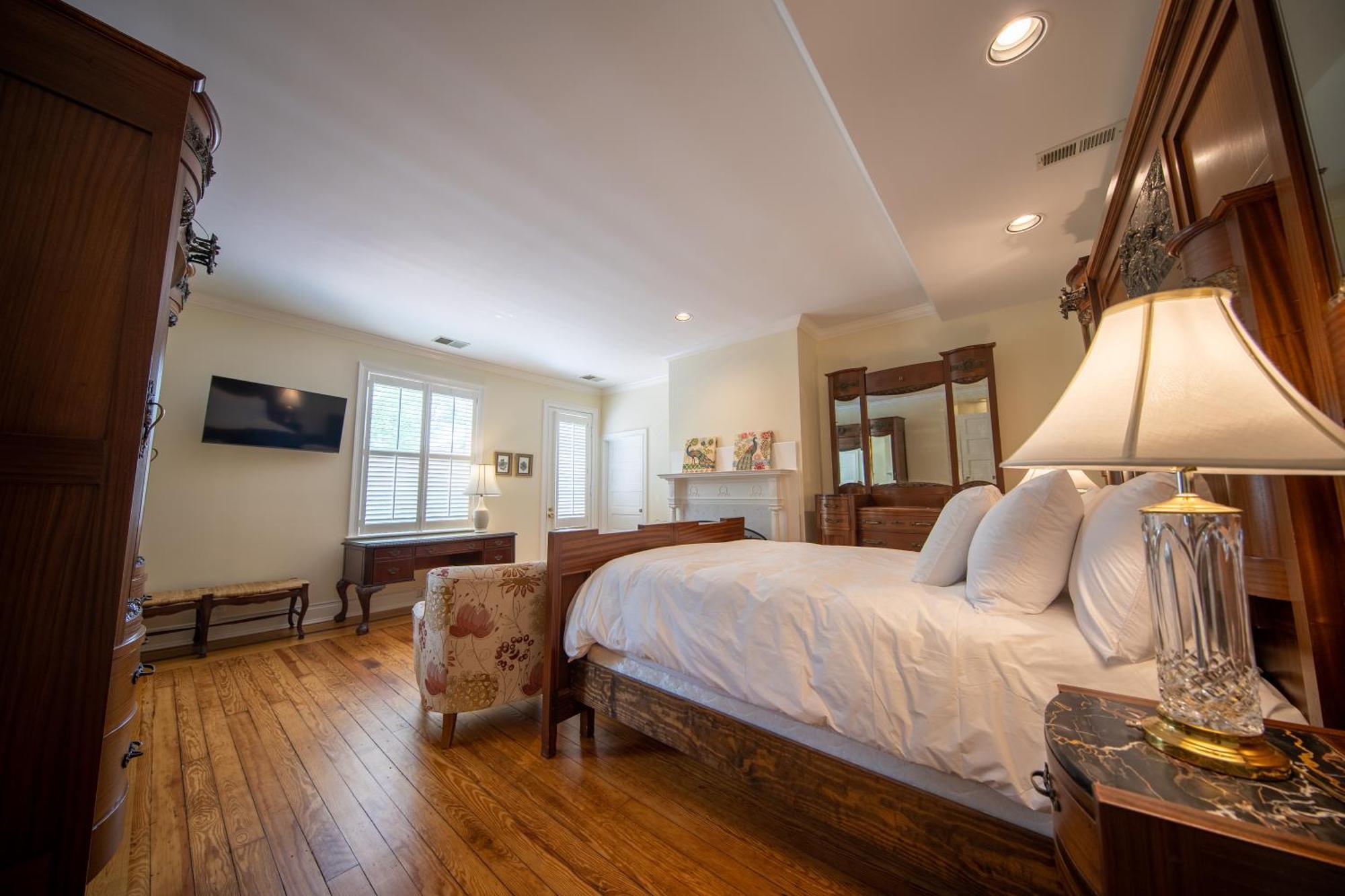 The Edenton Collection-The Granville Queen Inn Room photo