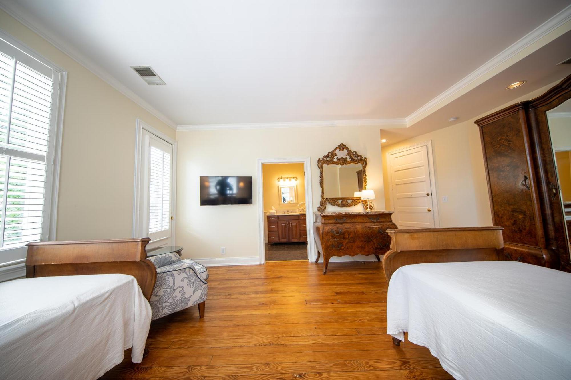 The Edenton Collection-The Granville Queen Inn Room photo