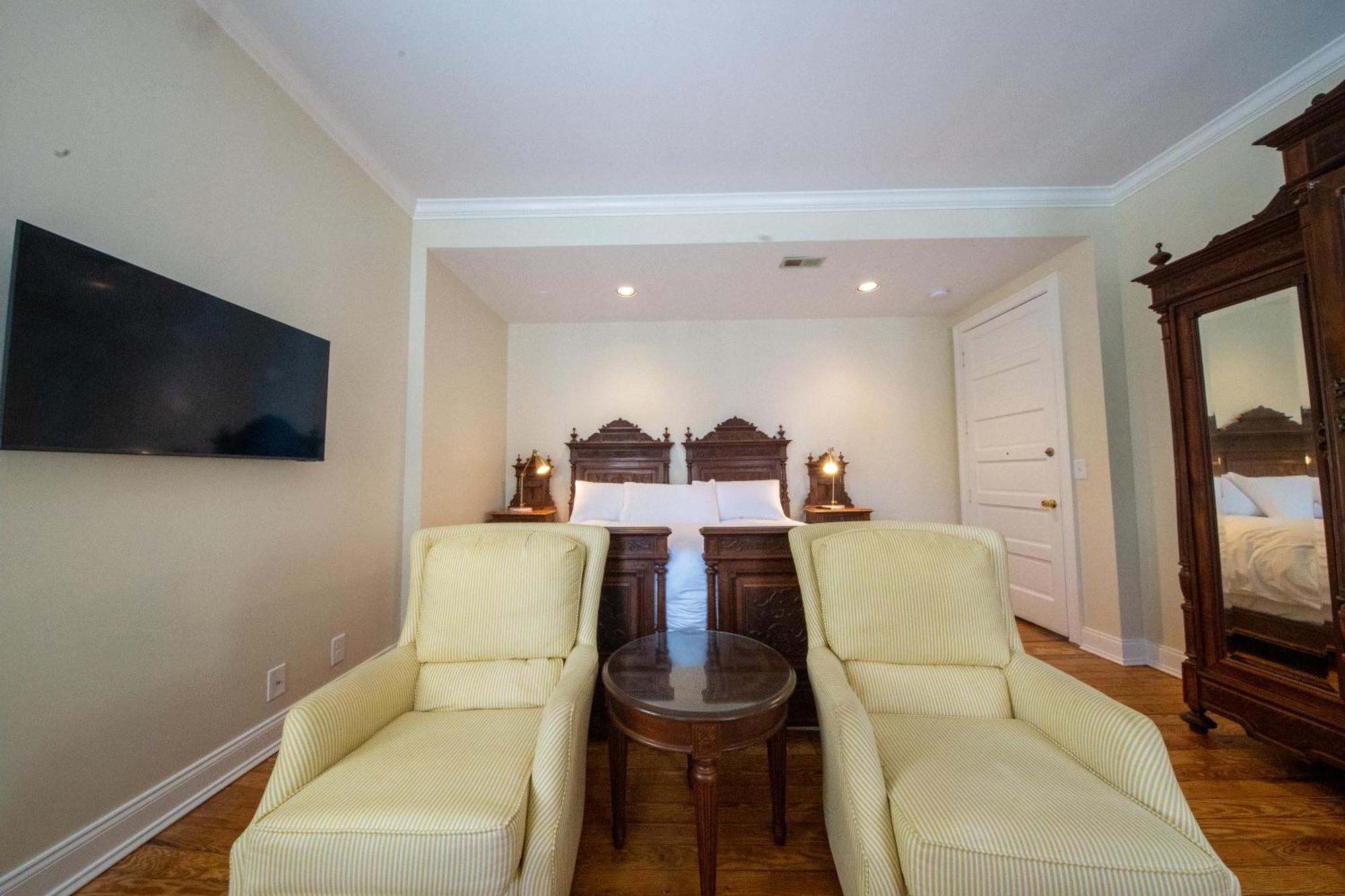 The Edenton Collection-The Granville Queen Inn Room photo